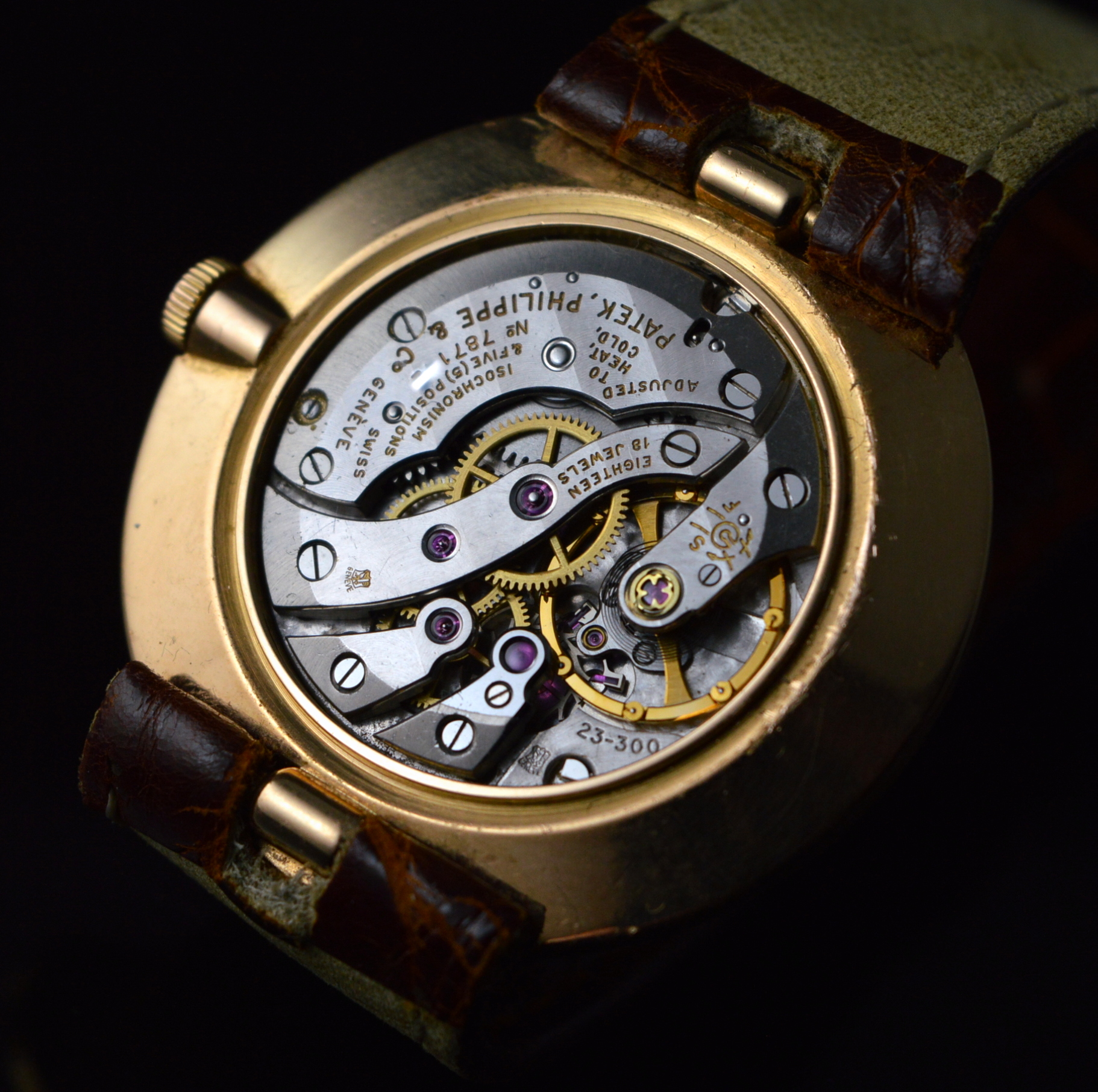 Patek Philippe Calatrava 2591 34,5mm 18k Gold Manual Wind Cal.23-300 Hidden Lugs