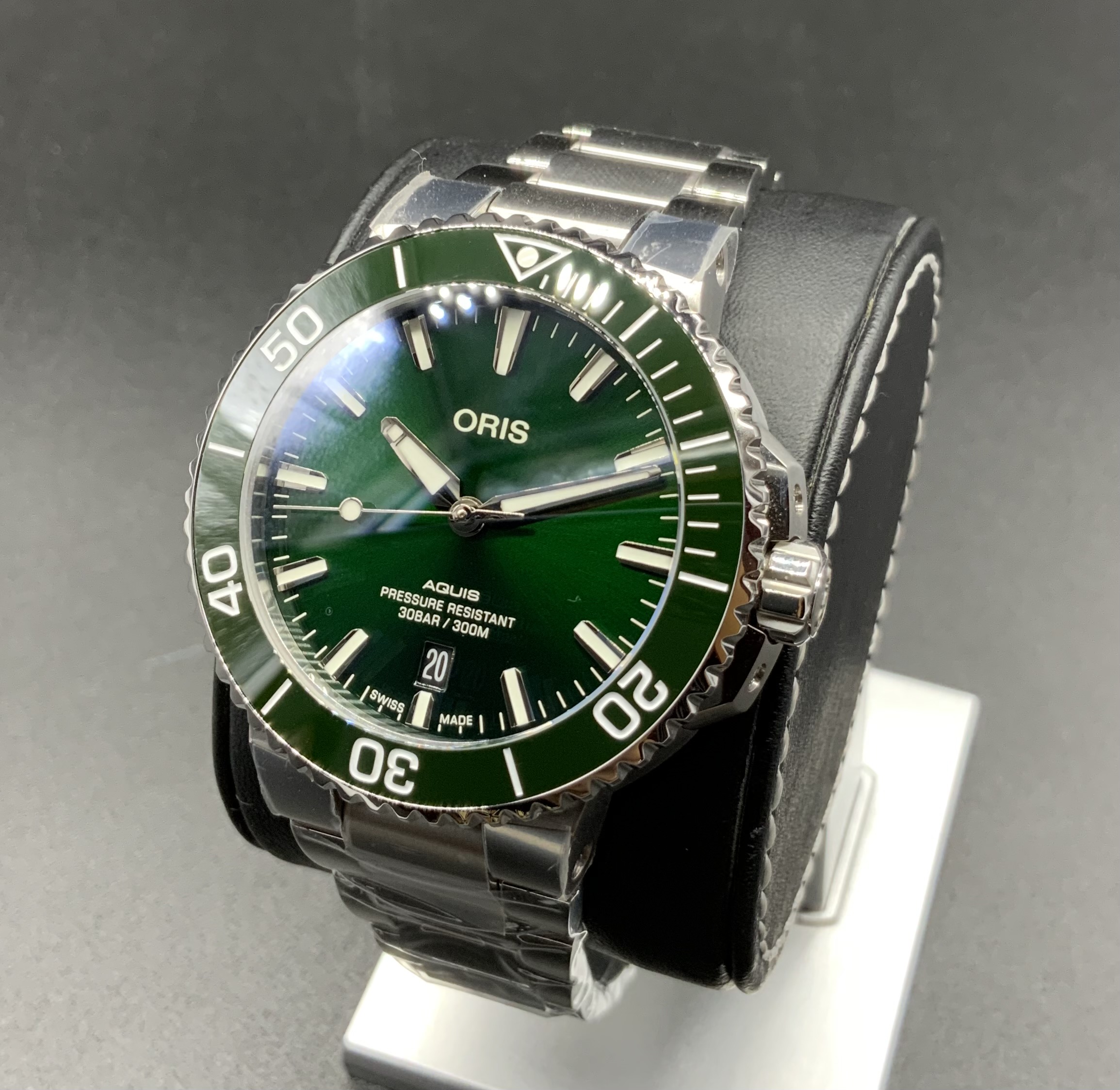 Oris Aquis Date