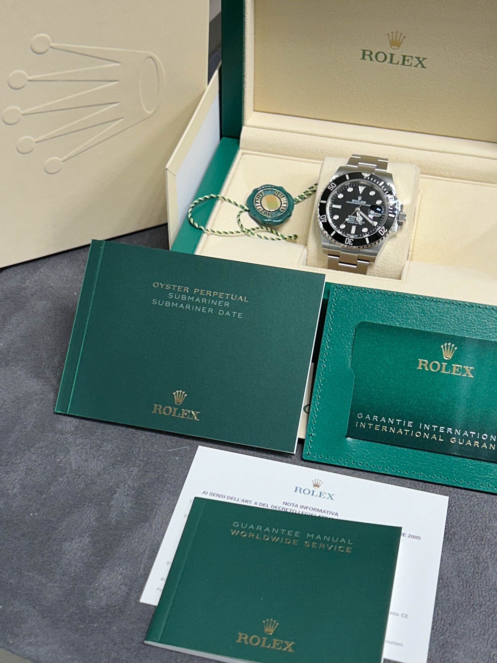 Rolex Submariner Date 41mm - Ref. 126610LN - Year 2022