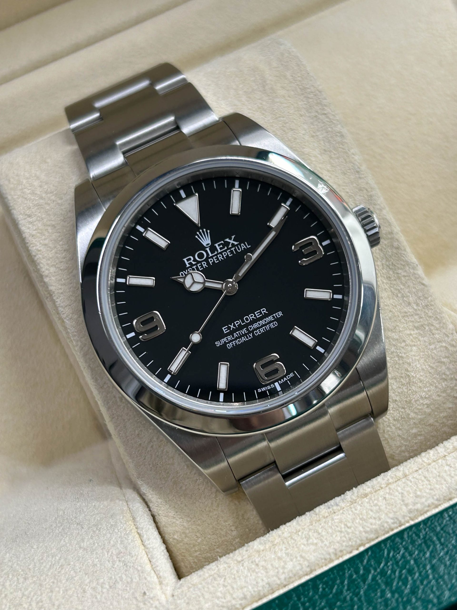 Rolex Explorer 39mm - Ref 214270 - Year 2014