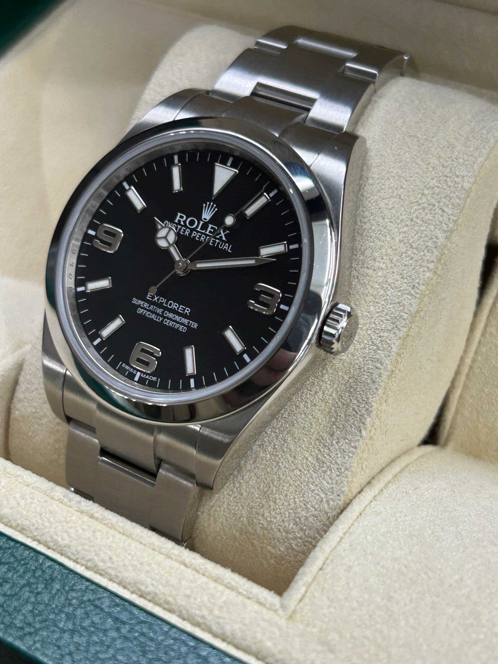 Rolex Explorer 39mm - Ref 214270 - Year 2014