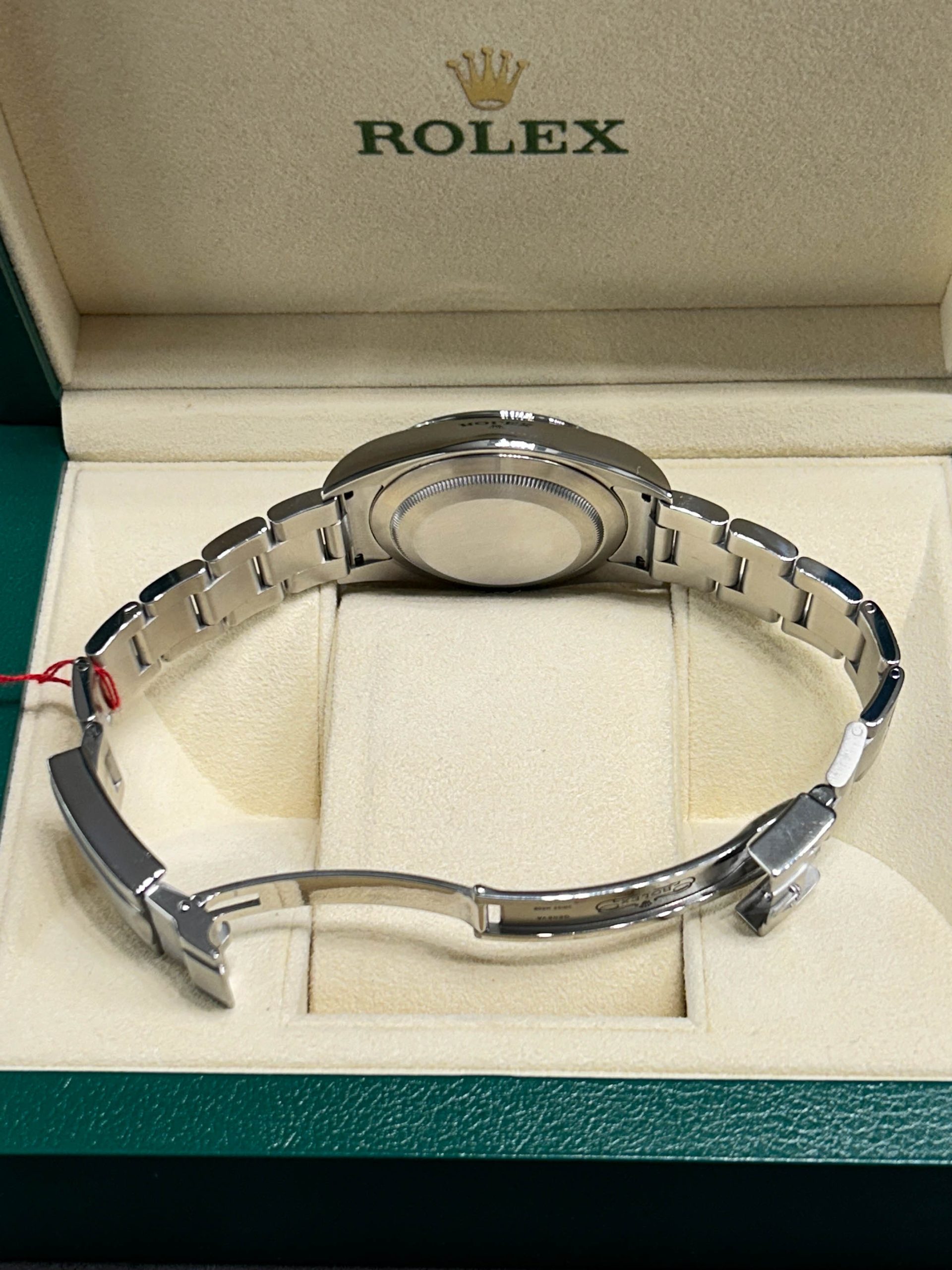 Rolex Explorer 39mm - Ref 214270 - Year 2014