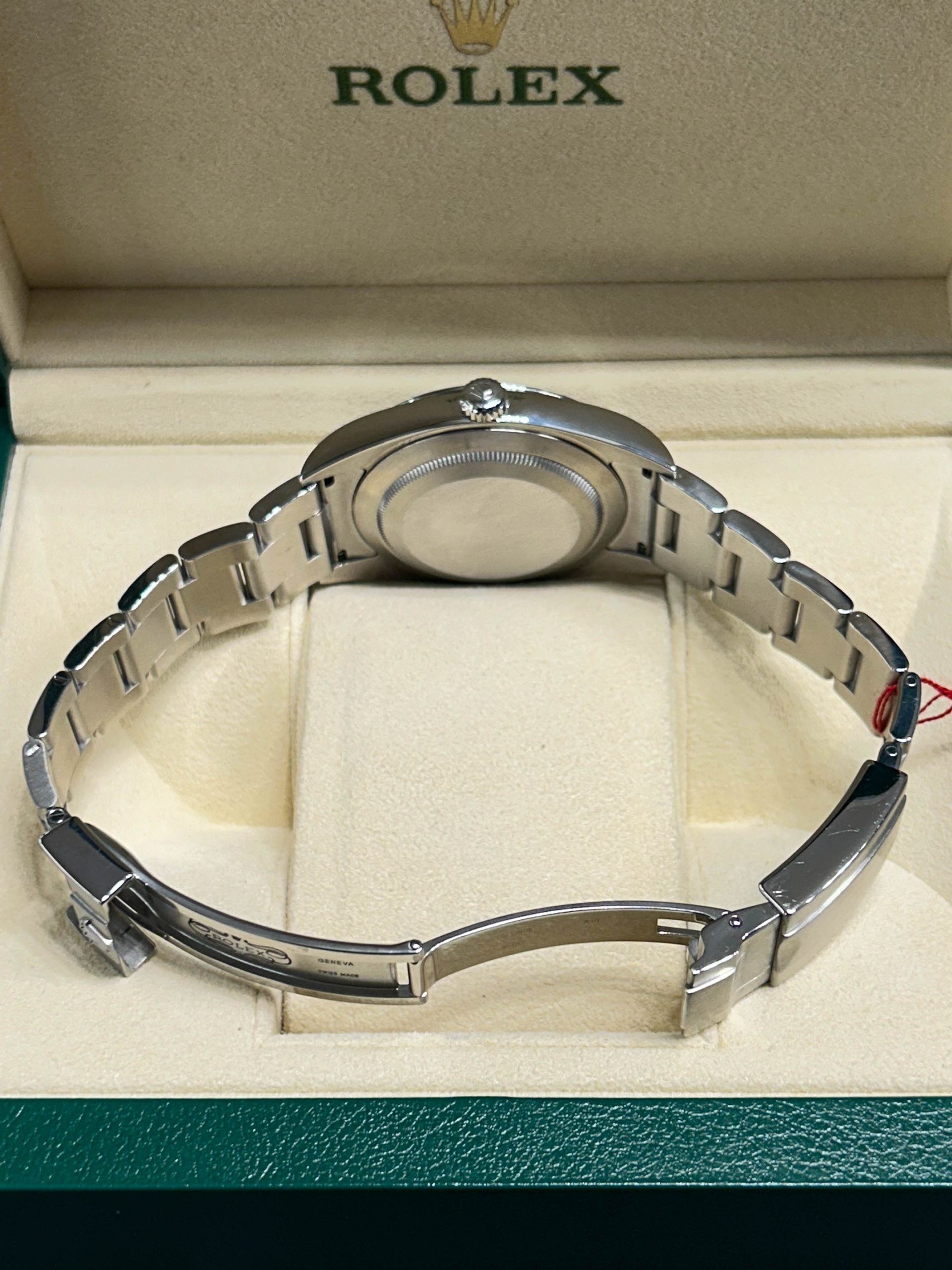 Rolex Explorer 39mm - Ref 214270 - Year 2014