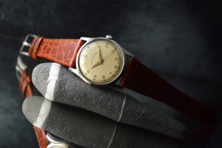 REVUE THOMMEN RARE MEN'S SPORT NON MAGNETIC WATERPROOF STAINLESS STEEL WATCH