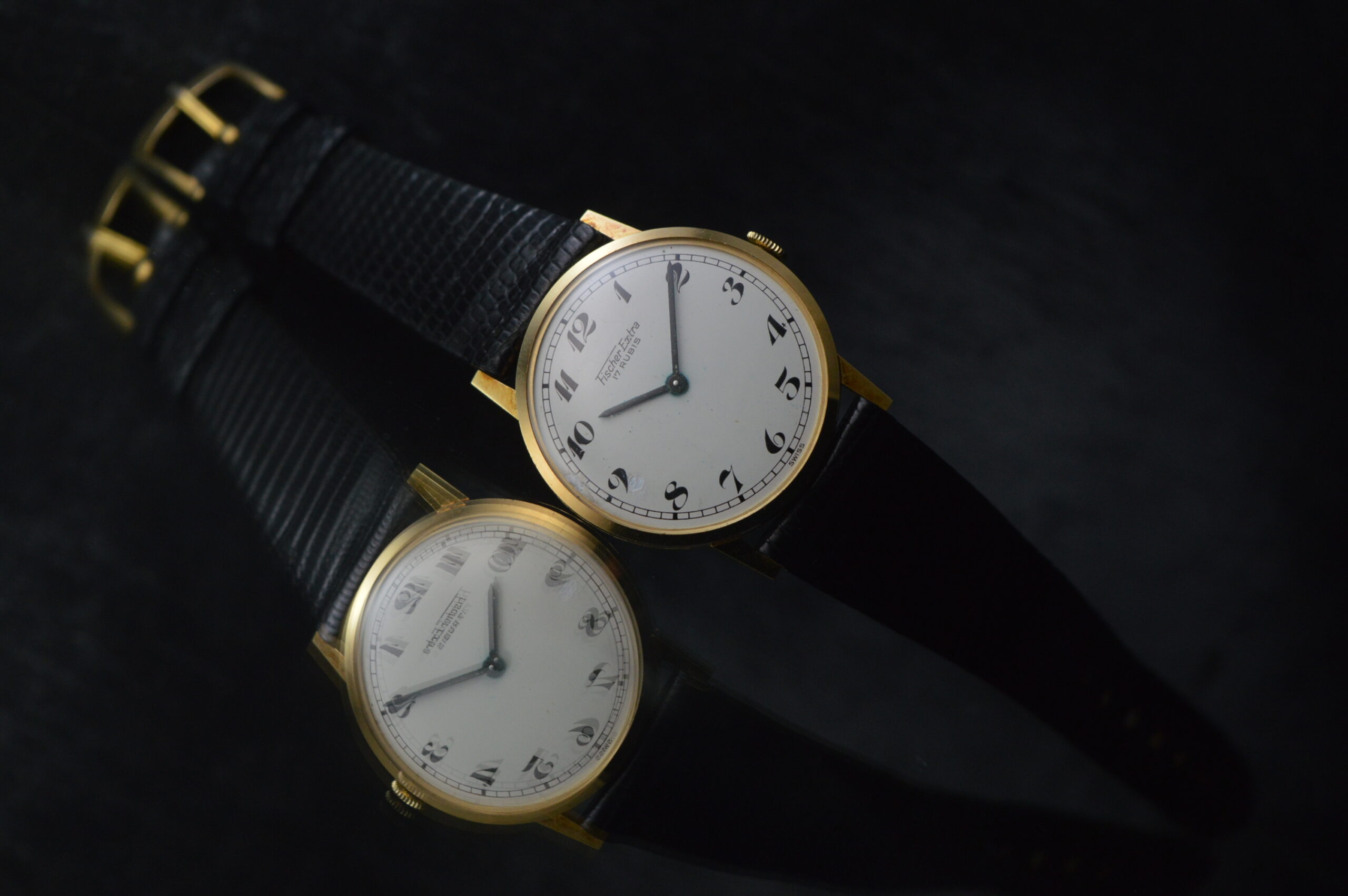 FISCHER EXTRA MEN'S VERY FLAT VINTAGE 18K SOLID GOLD DRESS WATCH 32 X 36MM