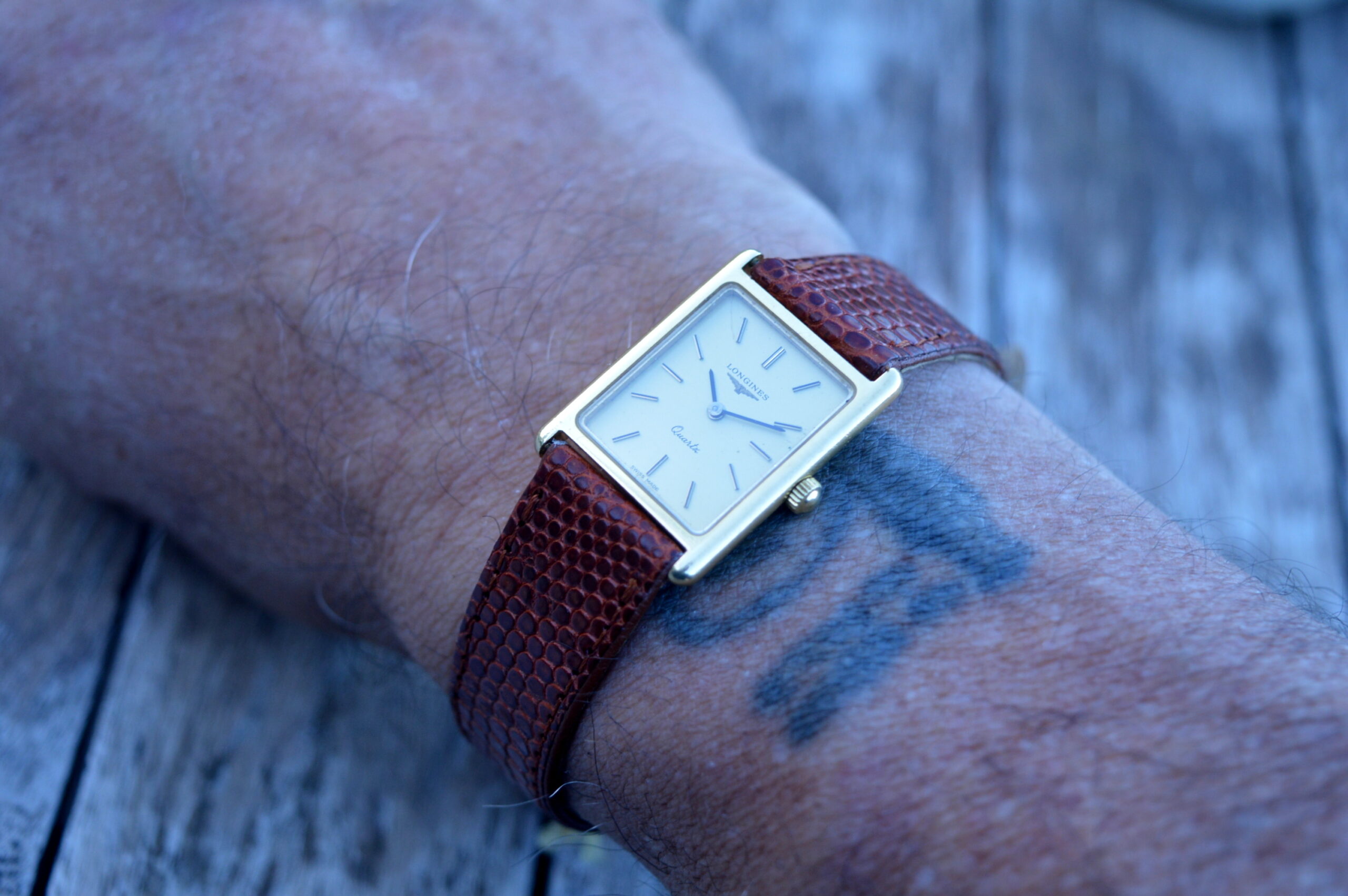 LONGINES UNISEX TANK STYLE VINTAGE DRESS WATCH 18K SOLID YELLOW GOLD 26X28MM