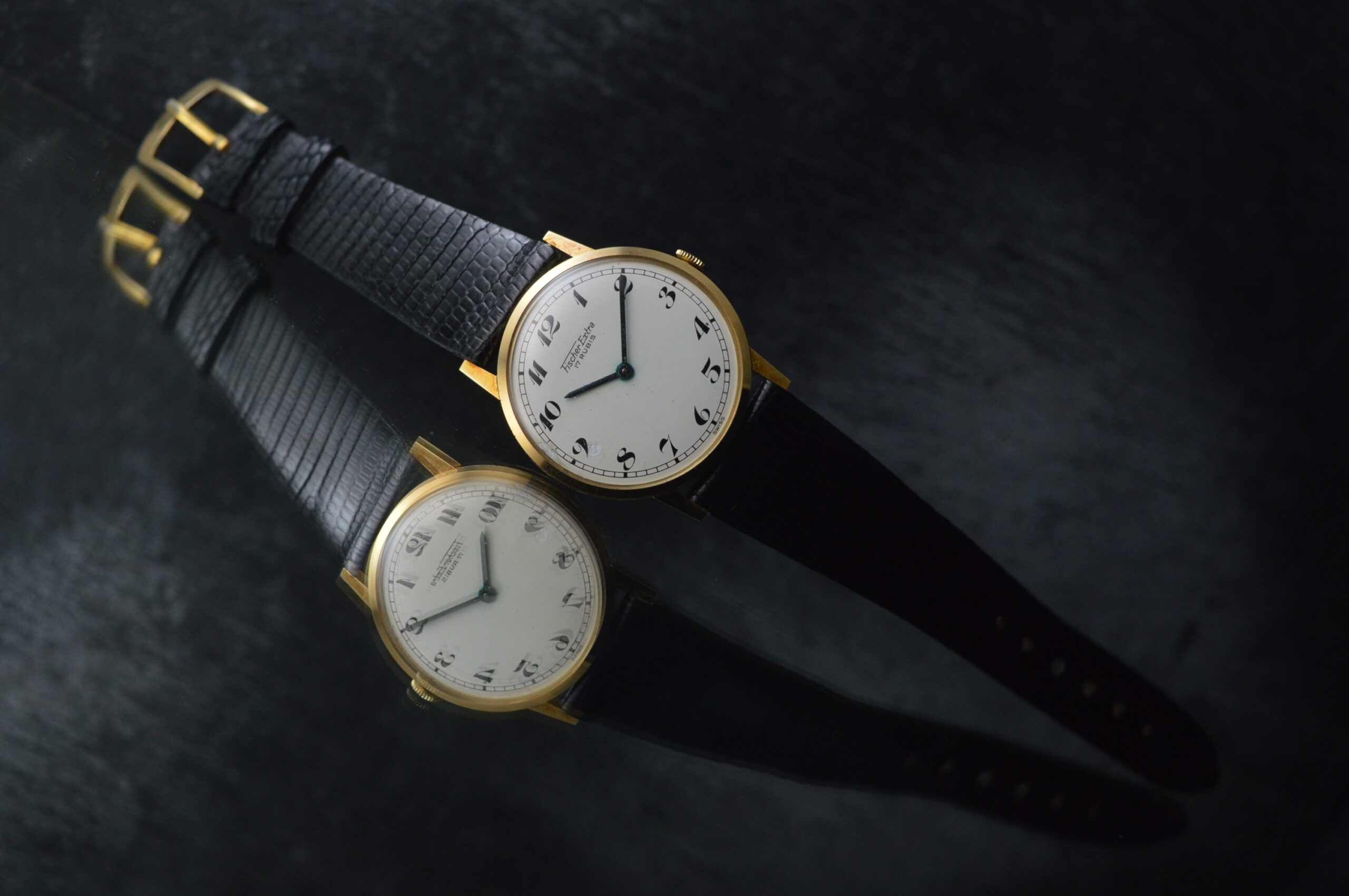 FISCHER EXTRA MEN'S VERY FLAT VINTAGE 18K SOLID GOLD DRESS WATCH 32 X 36MM
