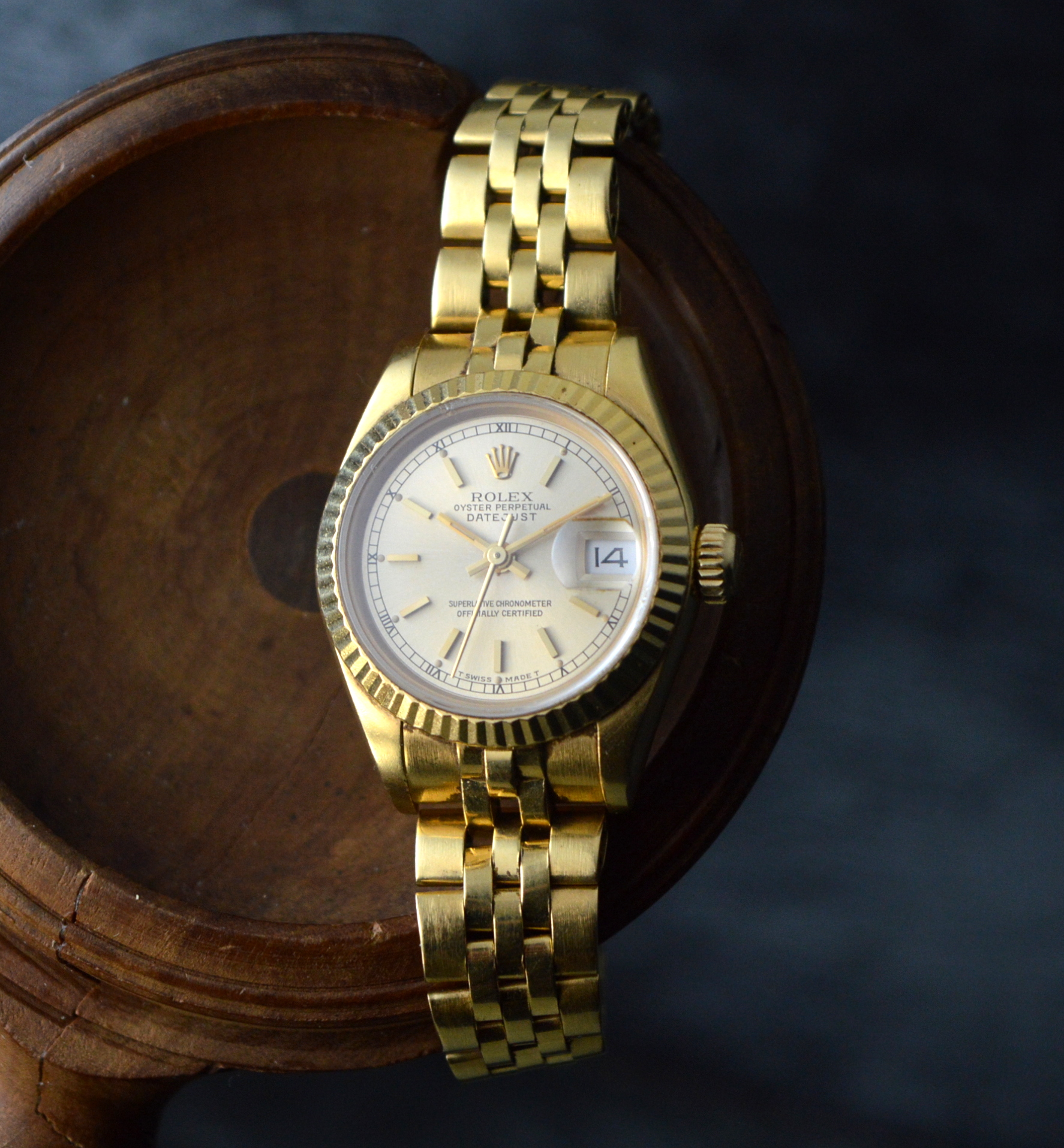 ROLEX STUNNING LADY-DATEJUST 69178 SOLID YELLOW GOLD SAPPHIRE GLASS AUTOMATIC