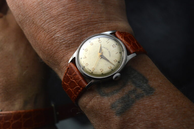 REVUE THOMMEN RARE MEN'S SPORT NON MAGNETIC WATERPROOF STAINLESS STEEL WATCH