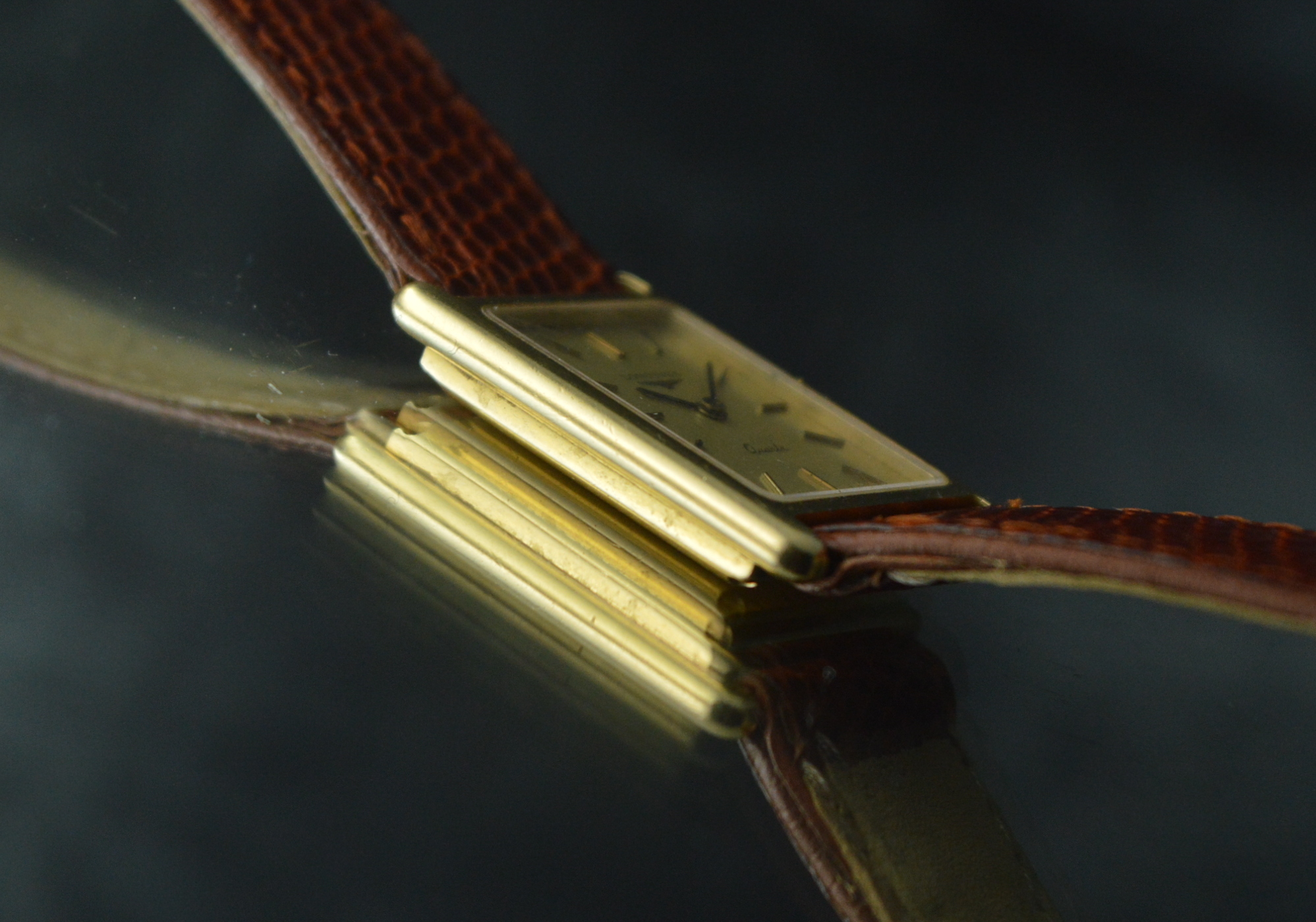 LONGINES UNISEX TANK STYLE VINTAGE DRESS WATCH 18K SOLID YELLOW GOLD 26X28MM